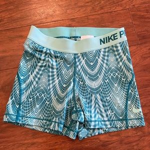 Women’s Nike Pro Shorts Size Small
